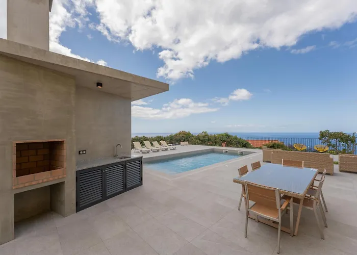 Flh Papaya With Sea View * Funchal (Madeira)